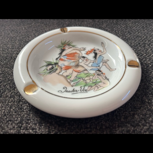 •Vintage Trader Vic Polynesian Dancers Porcelain Ashtray• - Picture 2 of 4